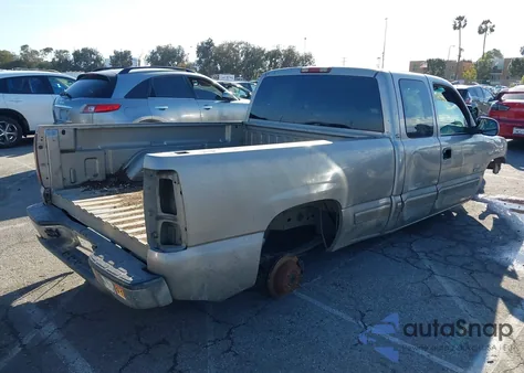 2002 Chevrolet Silverado 1500 Ls z USA, uszkodzony, nr VIN 2GCEC19V421358727